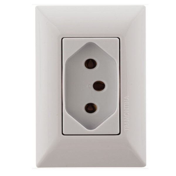 Tomada Embutir NBR 2P+T para Móveis 10A/250VCA com Placa Branca Linha Aria