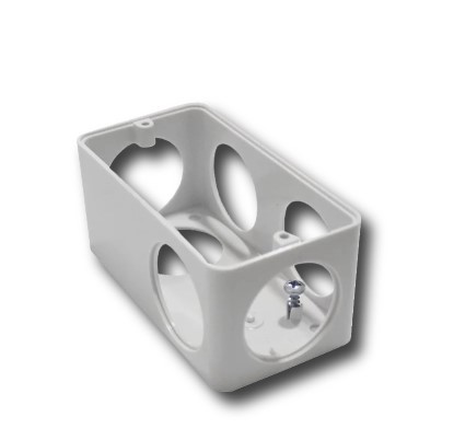 Condulete PVC Multiplo L 6 Saídas 1 Sem Rosca Sem Tampa Com Quatro Tampoes Sem Vedação Branco IP54 Wetzel S.A