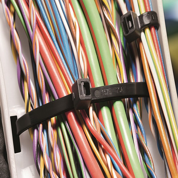 Abraçadeira Plástica Amarração 200x4,60 mm Preta Diâmetro Máximo 50 mm