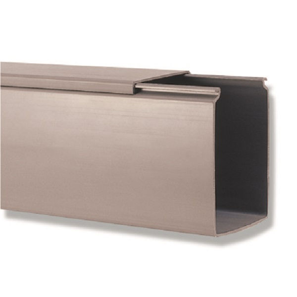 Canaleta PVC Aparente Fechada sem Divisória 50x50x2000 mm (Lxaxc) com Tampa Cinza Heladuct